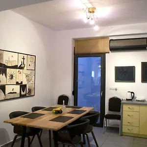 https://city-center-art-boutique-apartment.rethymnohotels.net